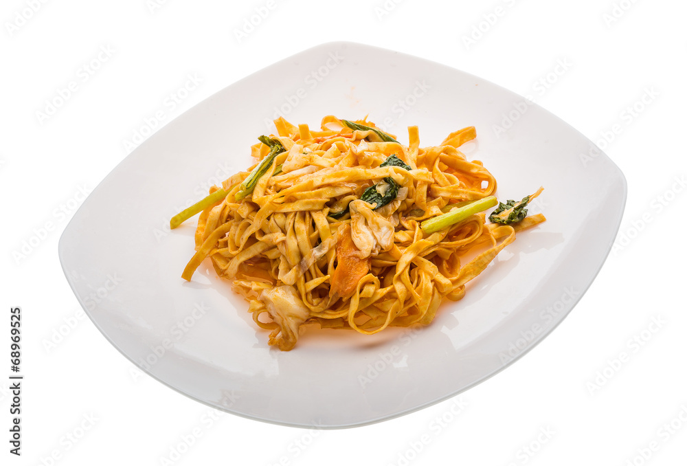 Fried noodles with vegetables