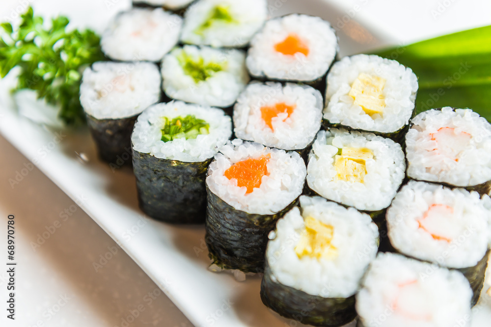 Sushi roll Sushi roll