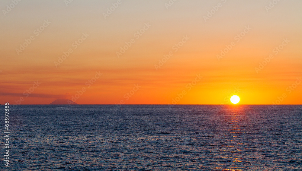 Tramonto sullo Stromboli