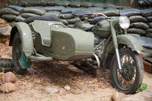 Fototapeta Naklejka Na Ścianę i Meble -  military motor bike