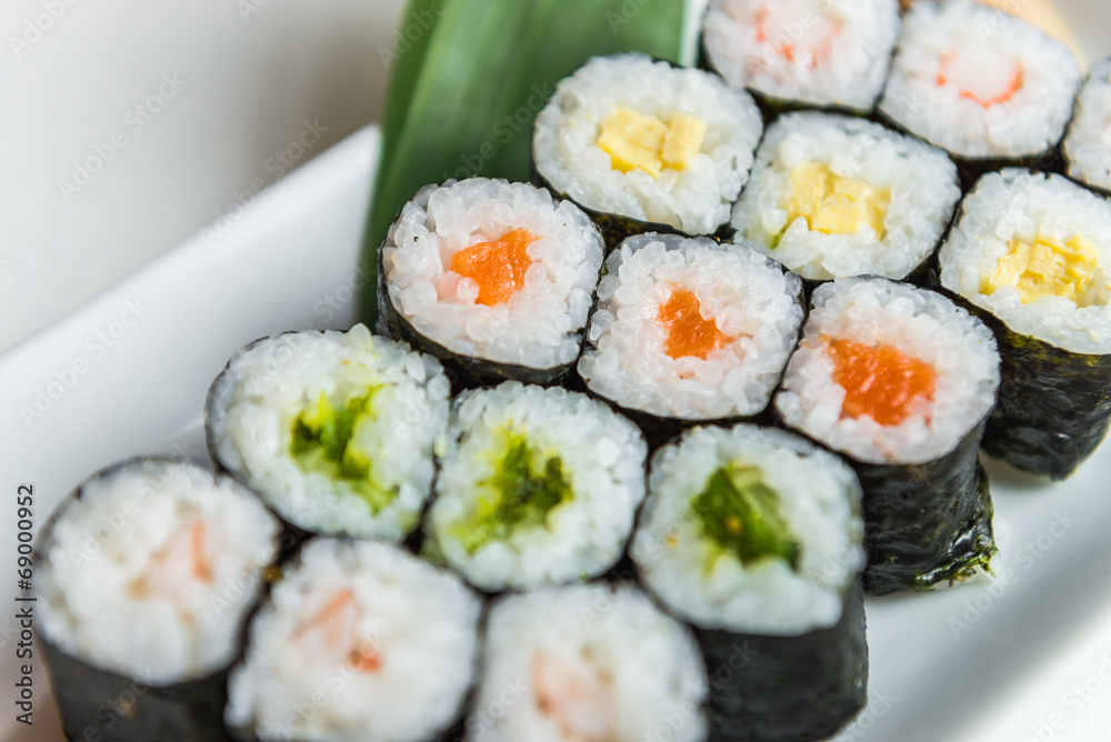 Sushi roll Sushi roll