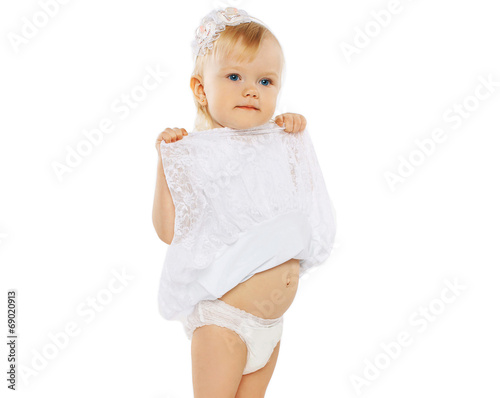 Child shows tummy