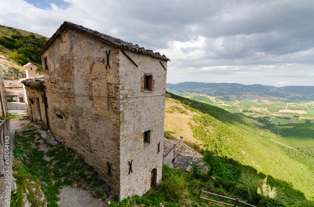 Vecchia casa di Elcito Vecchia casa di Elcito
