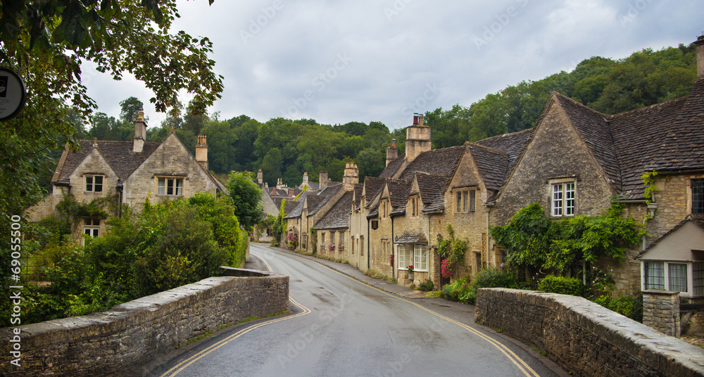 Castle Combe, unique old English village and luxury golf club