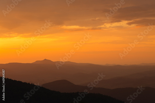Fototapeta Naklejka Na Ścianę i Meble -  sunset over mountains