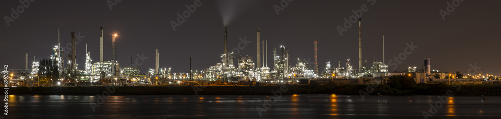 Petrochemical refinery in Botlek, Rotterdam