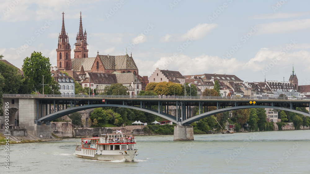 Naklejka premium Basel, historische Altstadt, Münster, Kirche, Rhein, Schweiz