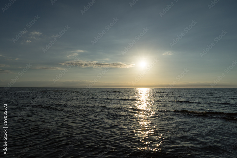 reflection of the sun in the sea