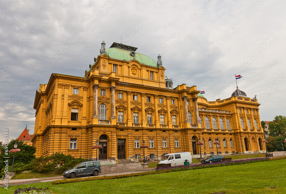 Fototapeta premium Croatian National Theatre (1895) in Zagreb, Croatia