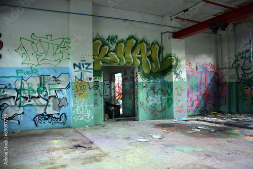 Lost Place - verlassene Halle