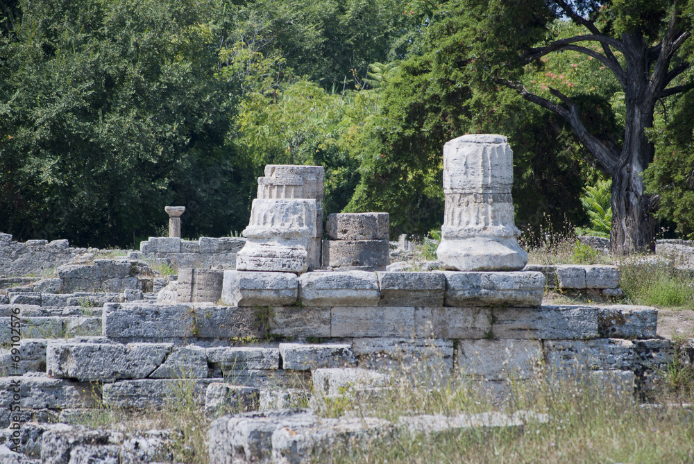 Columns of the ruins of Paestum