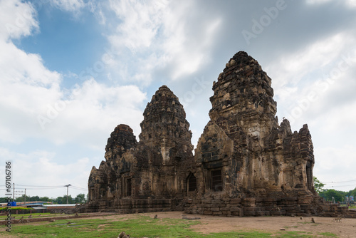 Phra Prang Sam Yot