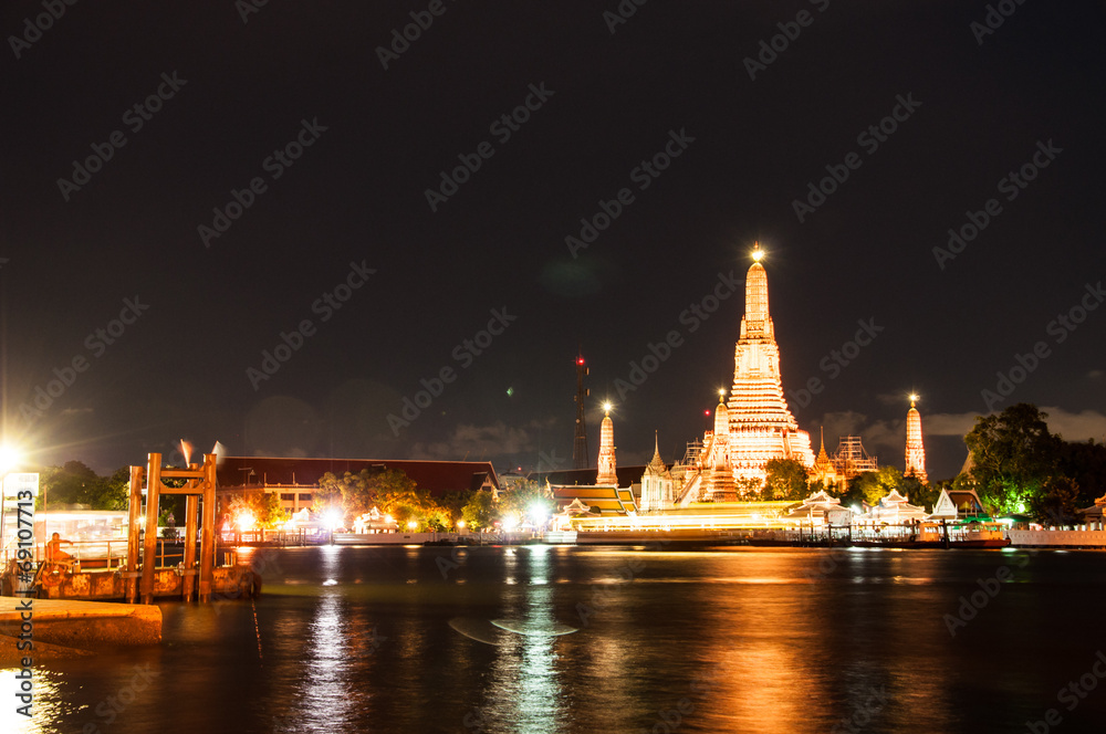 Wat Arun , Bangkok