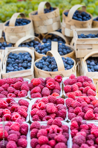 Berries at the farmers market