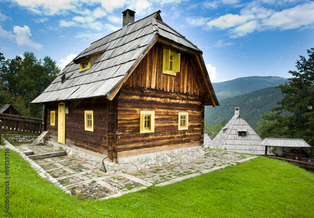 Obraz premium Mountain cottage