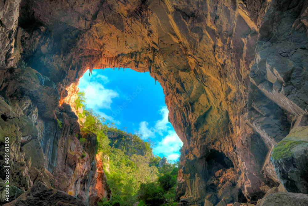 Caves in Australia