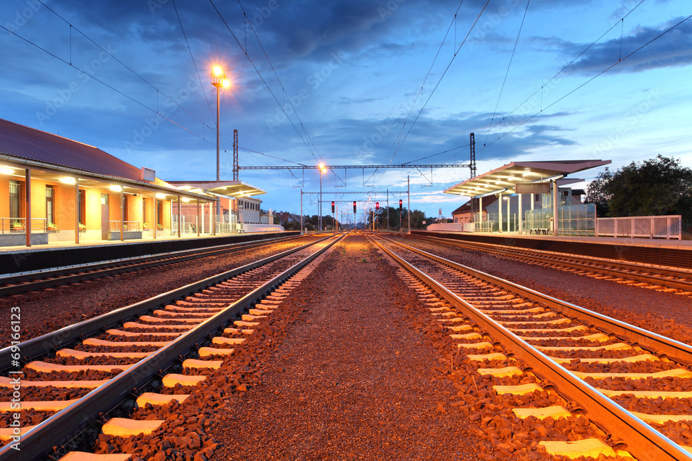 Fototapeta premium Passenger train station
