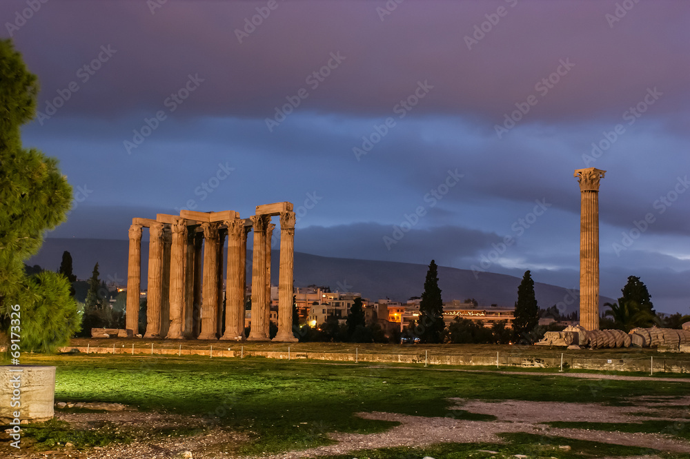 The ruins of Zeus Temple - obrazy, fototapety, plakaty 