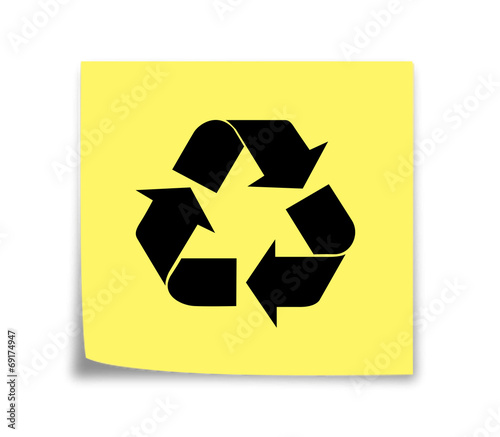 Sticky note reminder to recycle