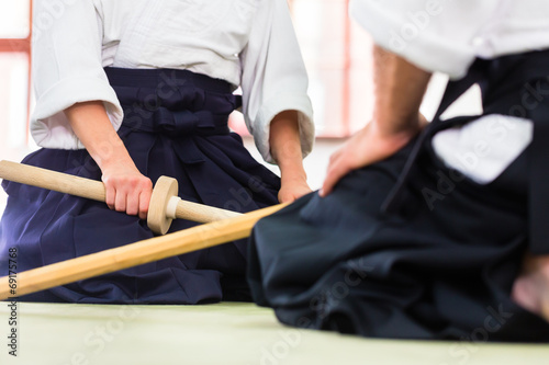Lehrer und Schüler in Aikido Kampfsport Schule