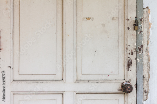 Old wooden door © hadkhanong