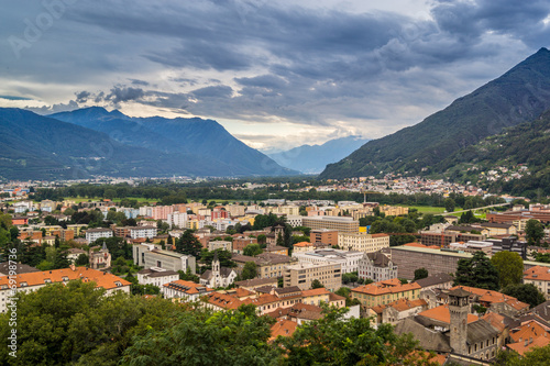  Europa - Schweiz  Burgen Bellinzona - Castello di Montebello