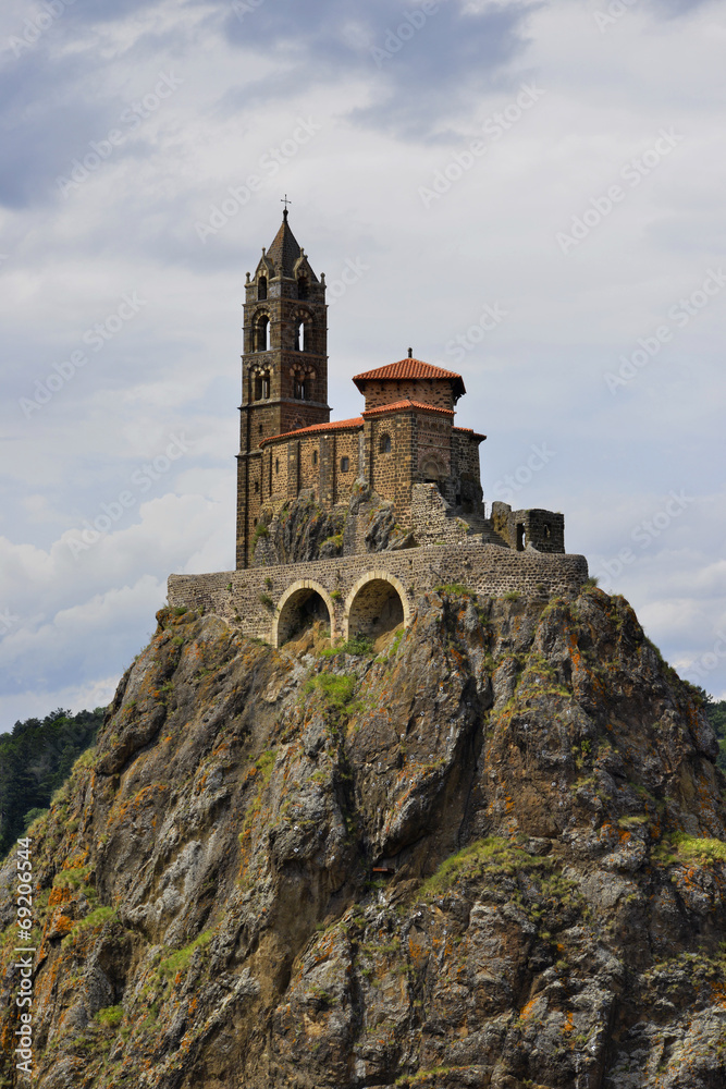 Chapelle saint michel d'Aiguilhe au Puy en Velay (43000), département de la Haute-Loire en région Auvergne-Rhône-Alpes, France
