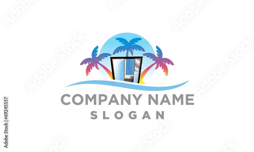 Holiday Photobox Logo