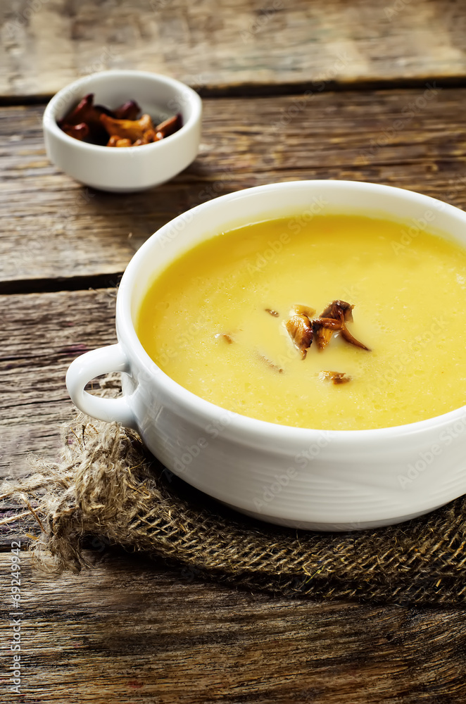 pumpkin soup with chanterelles pumpkin soup with chanterelles