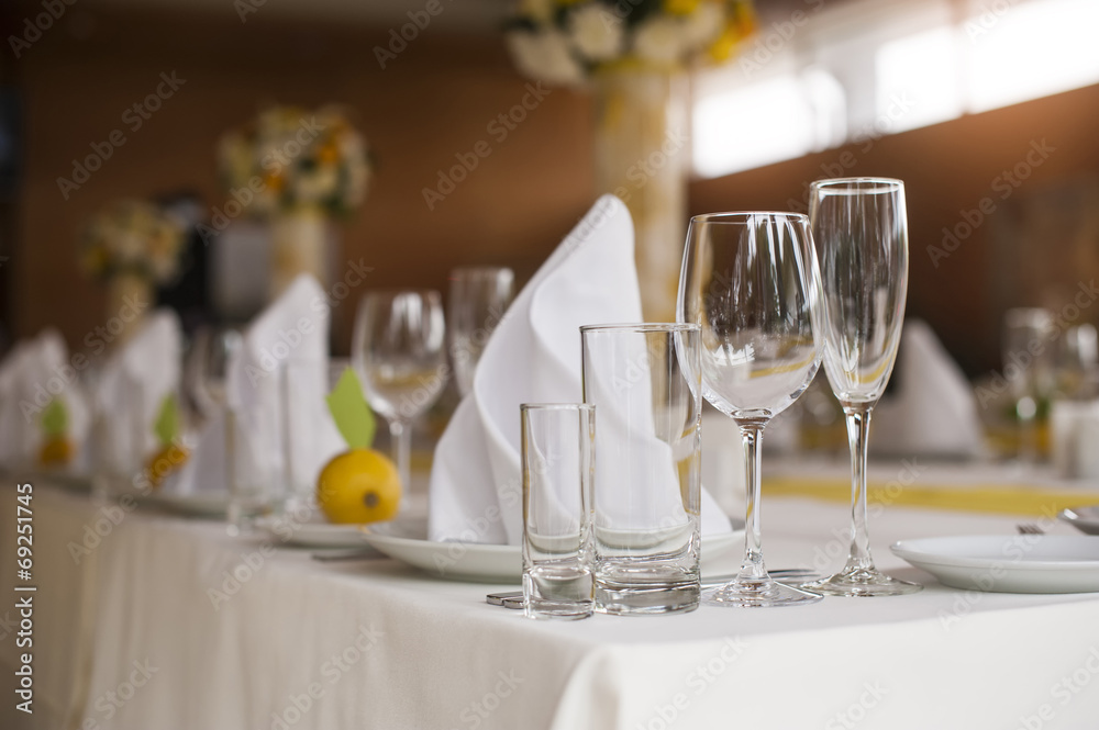 Empty glasses in restaurant Empty glasses in restaurant
