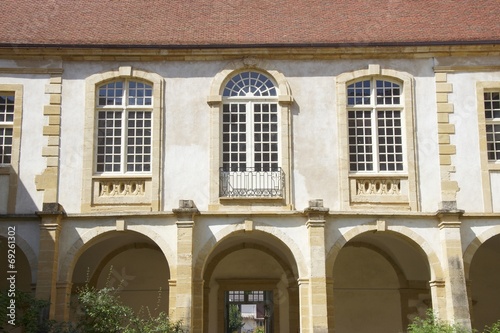 abbaye de paray le monial en bourgogne france