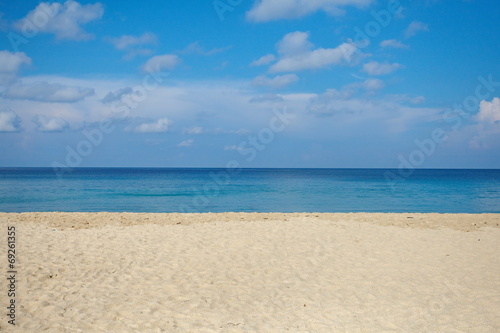 Fototapeta Naklejka Na Ścianę i Meble -  Beautiful natural blue sea and white sand beach
