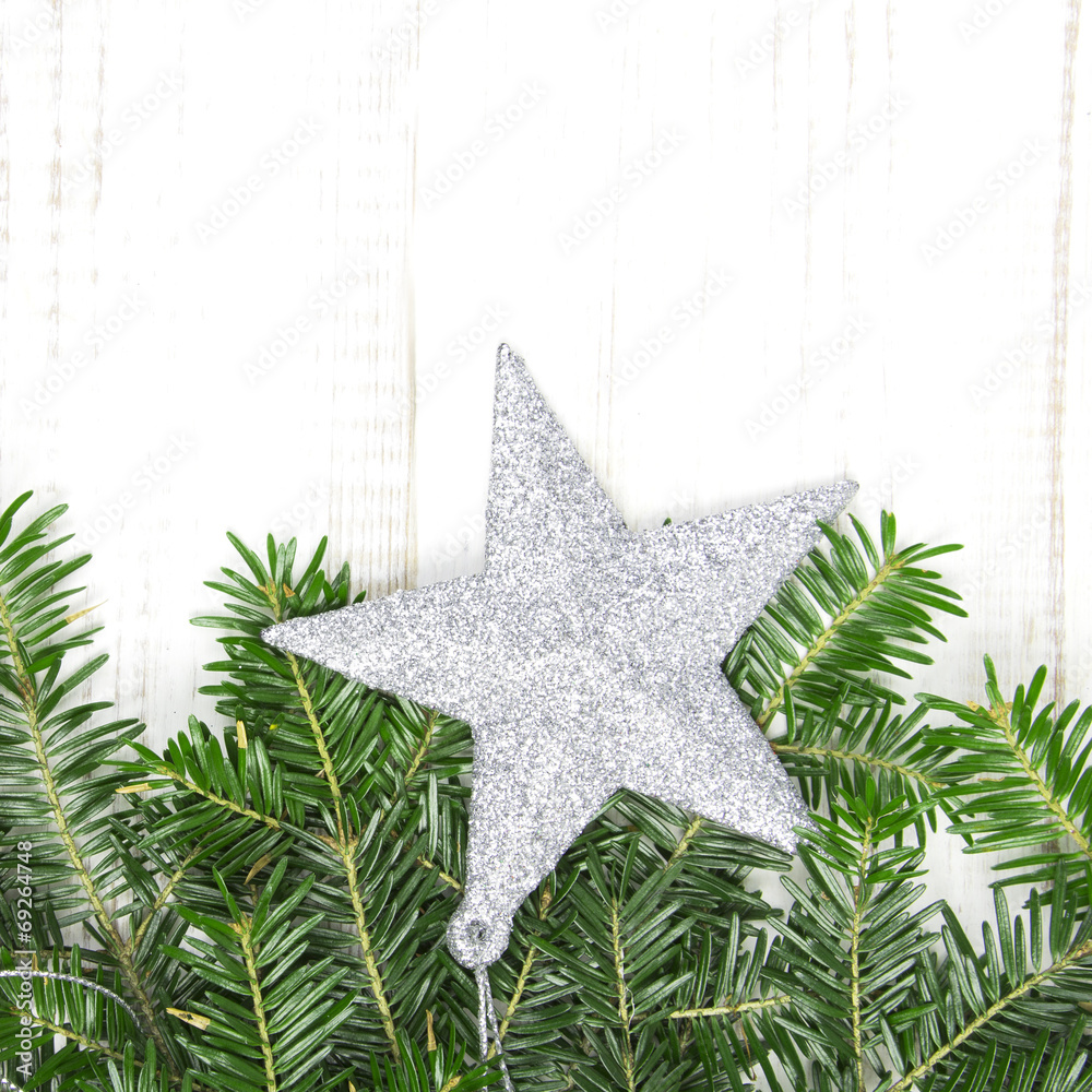 Obraz premium Christmas decoration on a white wooden background