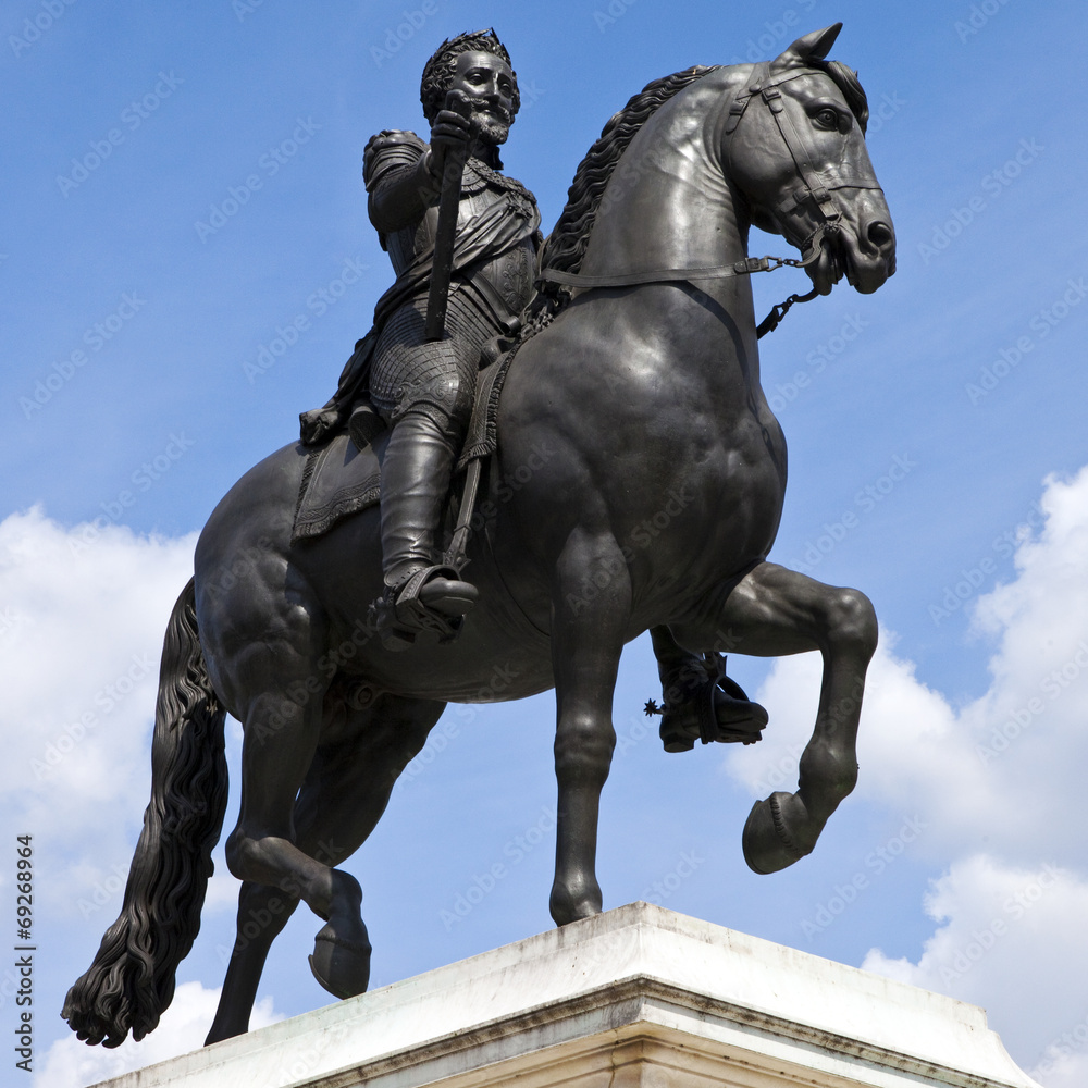 Henry IV Statue in Paris