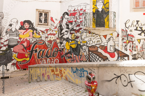 street art in lisbona