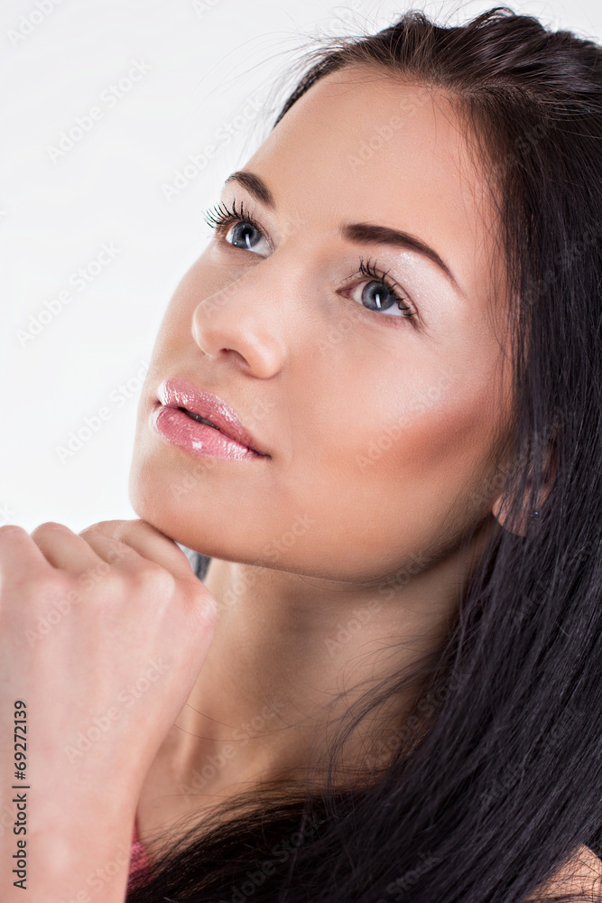 Obraz premium Young woman beauty portrait. Natural soft make up.