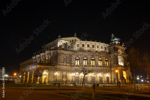 Fototapeta Naklejka Na Ścianę i Meble -  Night scene in Dresden, Germany. Opera house