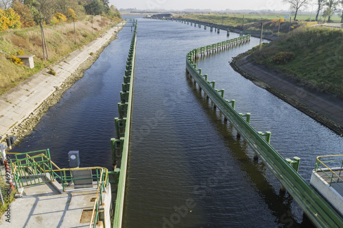 Wallpaper Mural Water trail Torontodigital.ca