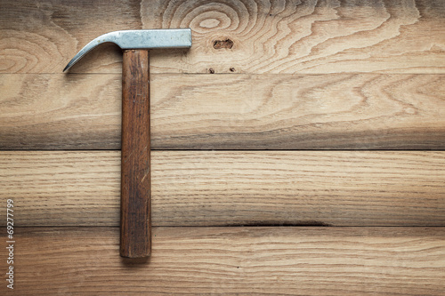 claw hammer on the table