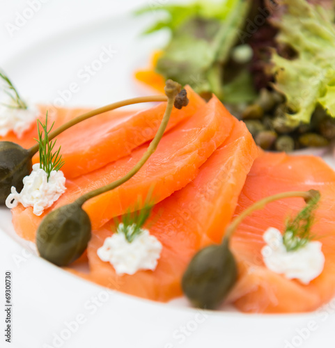 Smoked salmon salad