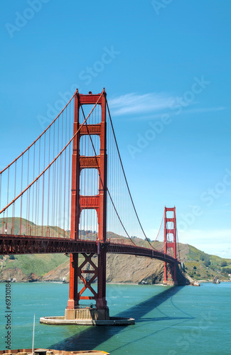 Obraz na płótnie Famous Golden Gate bridge in San Francisco w salonie