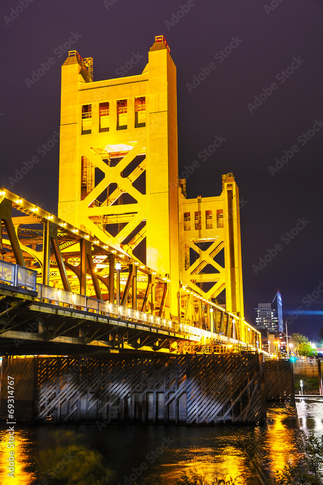 Golden Gates drawbridge in Sacramento