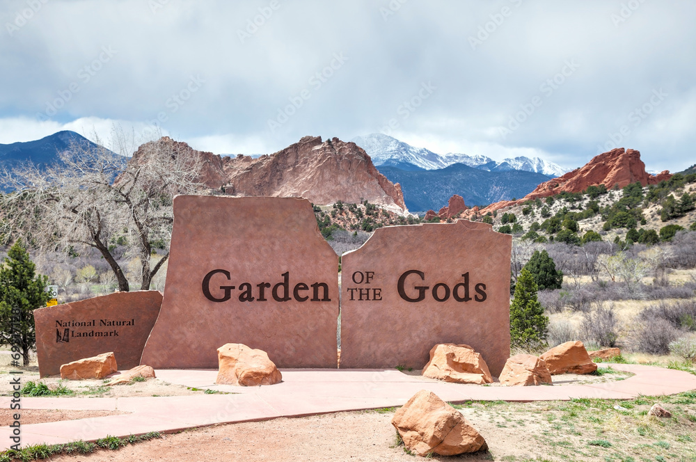 Naklejka premium Garden of the Gods sign in Colorado Springs