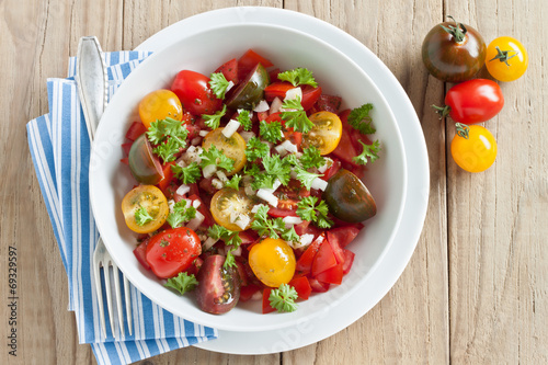 Frischer Tomatensalat