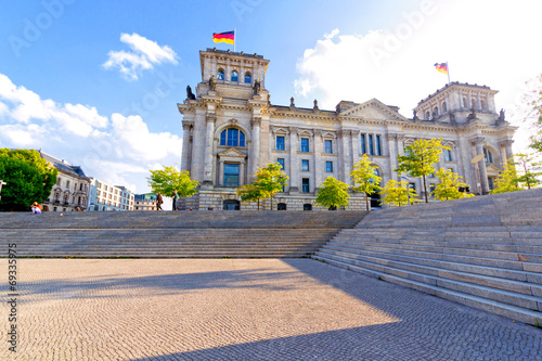 Reichstagsgebäude im Sommer photo