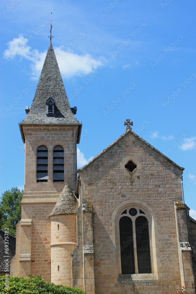 Eglise de Saint-Julien-Aux-Bois.(Corrèze)