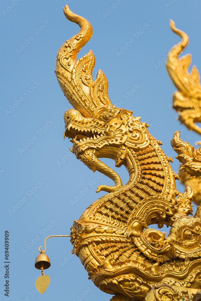 Sculpture dragon at Wat Sri Pan Ton