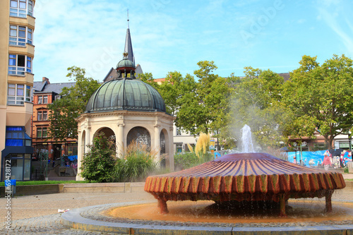 Wiesbaden, Kochbrunnenplatz (Sommer 2014) photo