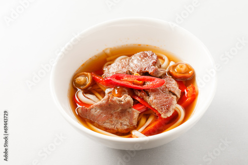 Fototapeta Naklejka Na Ścianę i Meble -  beef noodle soup