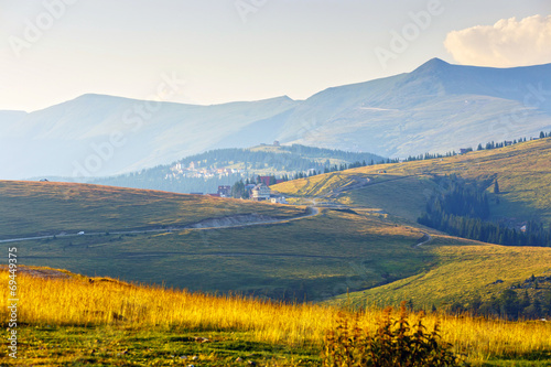 Transalpina, Parang Mountains, Romania © dziewul